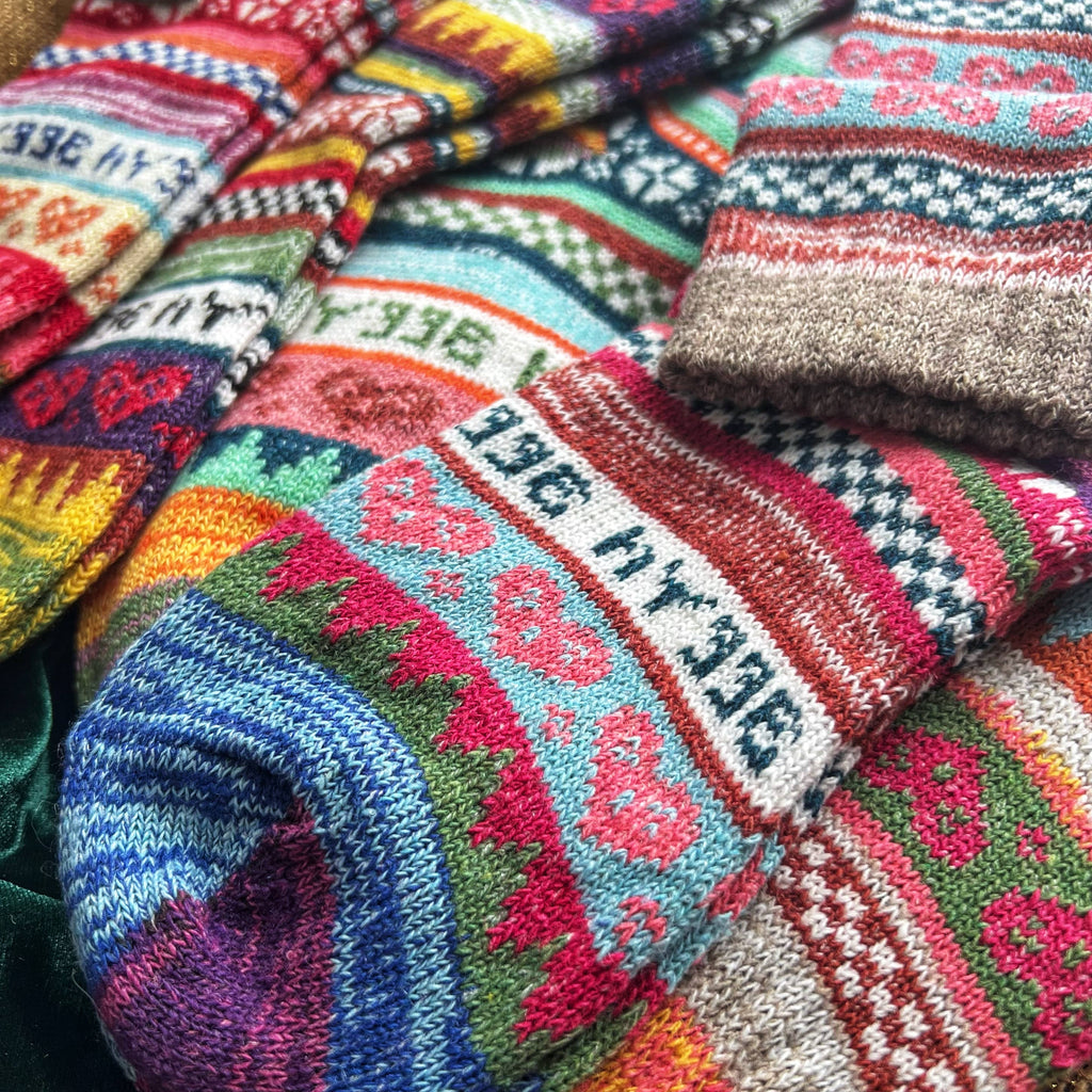 Heart Hygge Socks - Retro Cabin Cozy Boots & Slides Socks